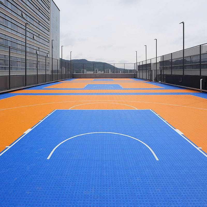 湖州某楼顶篮球场——赛事级弹性拼装地板