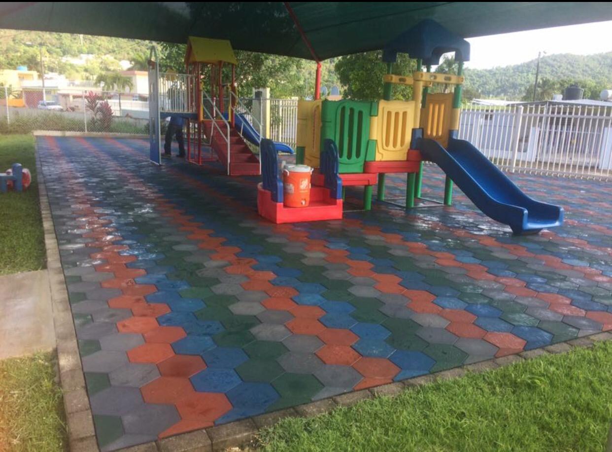 再生橡胶屋面瓦